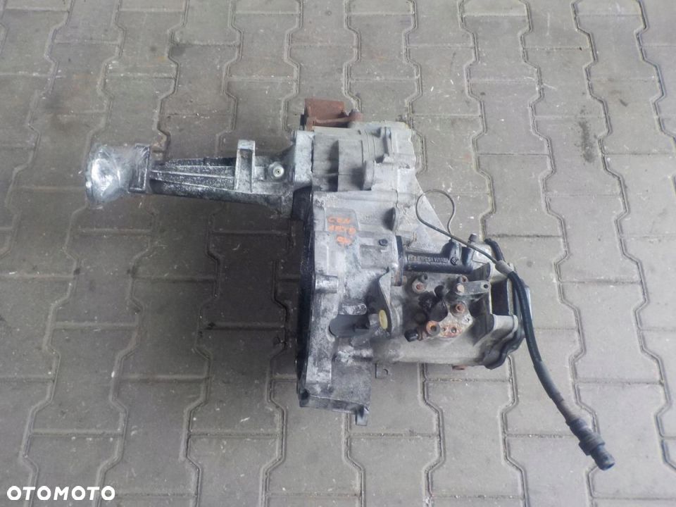 VW T4 90-95 1.9 TD 2.4D SKRZYNIA BIEGÓW CRN - 1