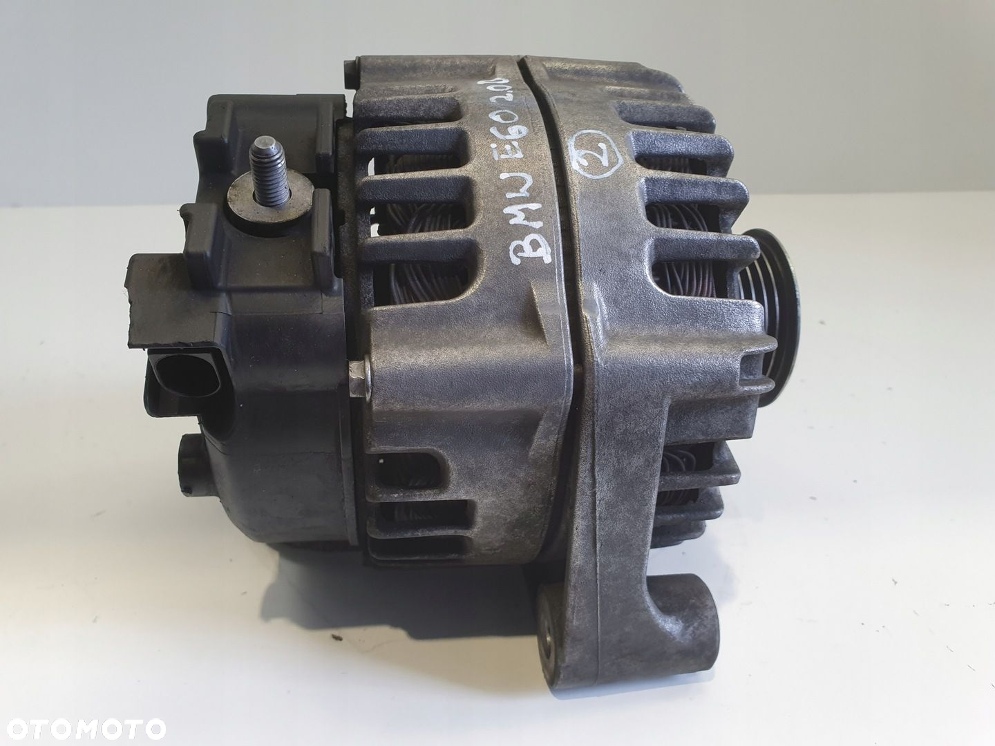 BMW E60 2.0 D ALTERNATOR valeo 7802261 - 6
