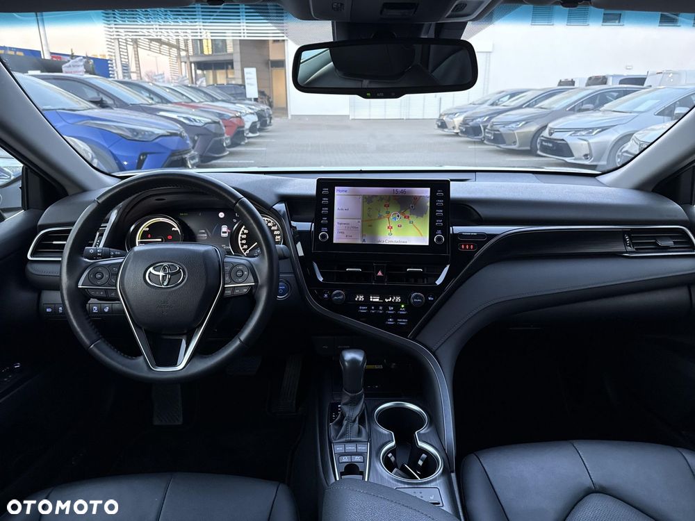 Toyota Camry 2.5 Hybrid Executive CVT - 11