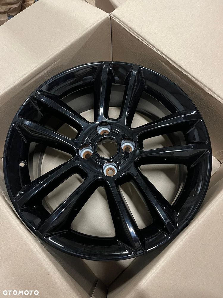 Opel Corsa D Adam felga 17 - 1