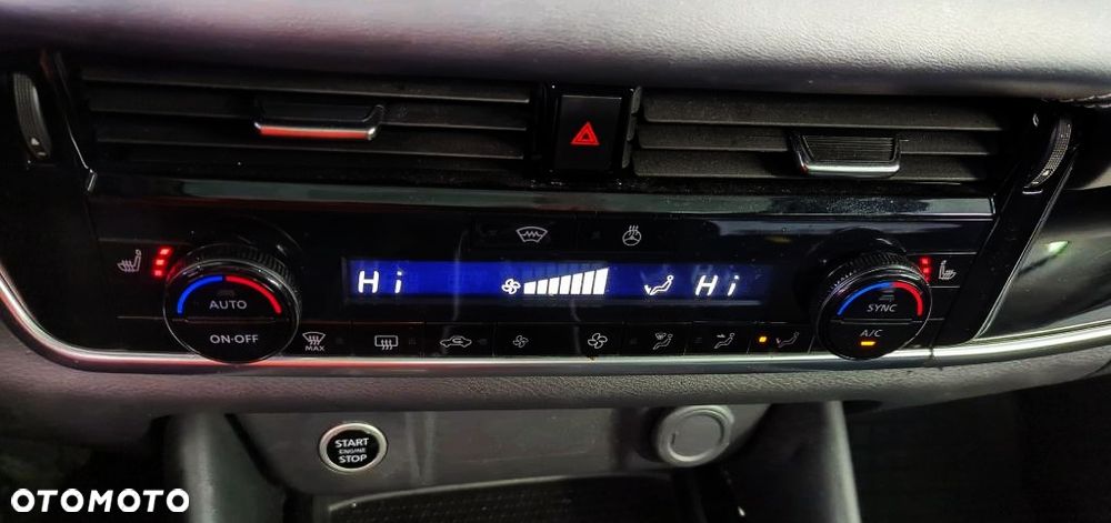 Nissan Qashqai 1.3 DIG-T MHEV N-Connecta Xtronic - 9