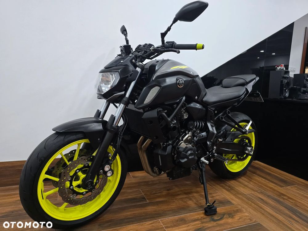 Yamaha MT - 5