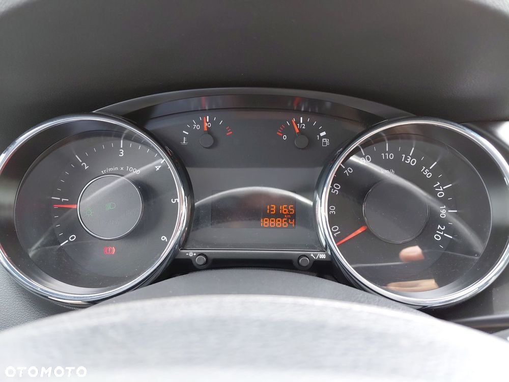 Peugeot 3008 1.6 HDi Style - 10