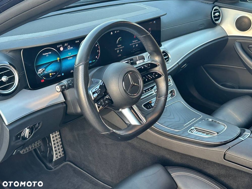 Mercedes-Benz Klasa E 200 9G-TRONIC AMG Line - 36