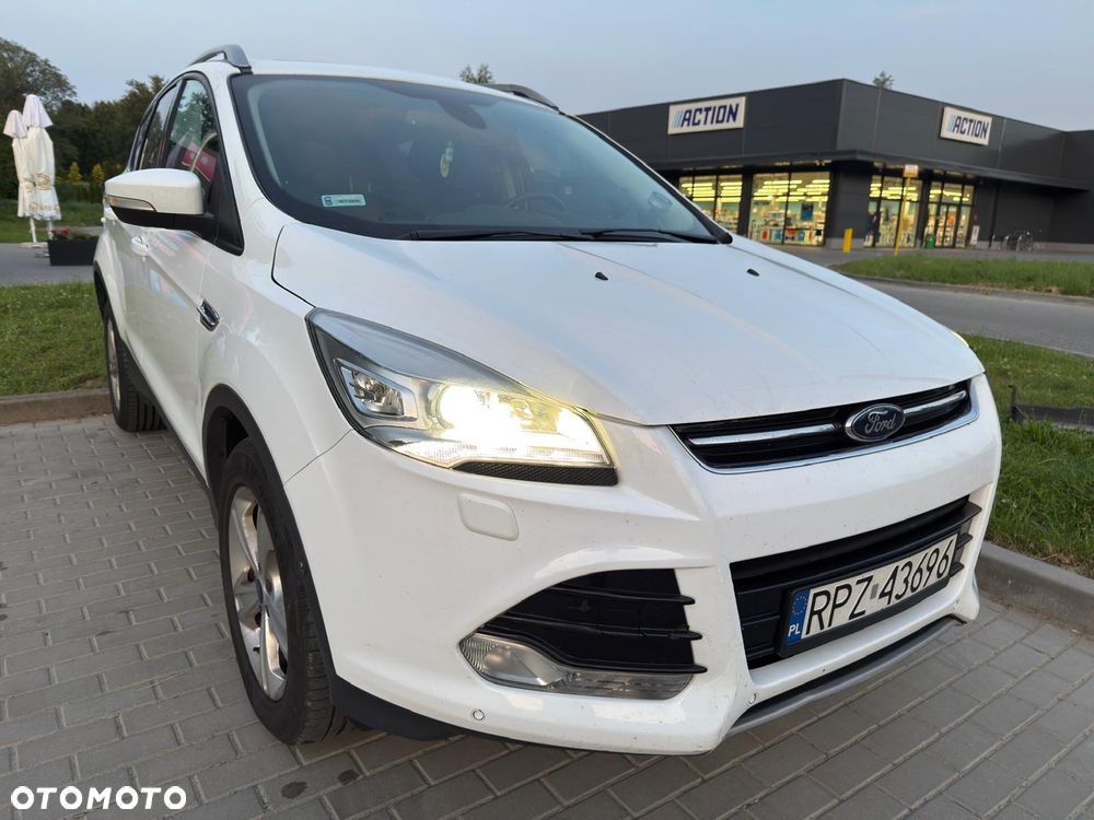 Ford Kuga 2.0 TDCi Individual - 4
