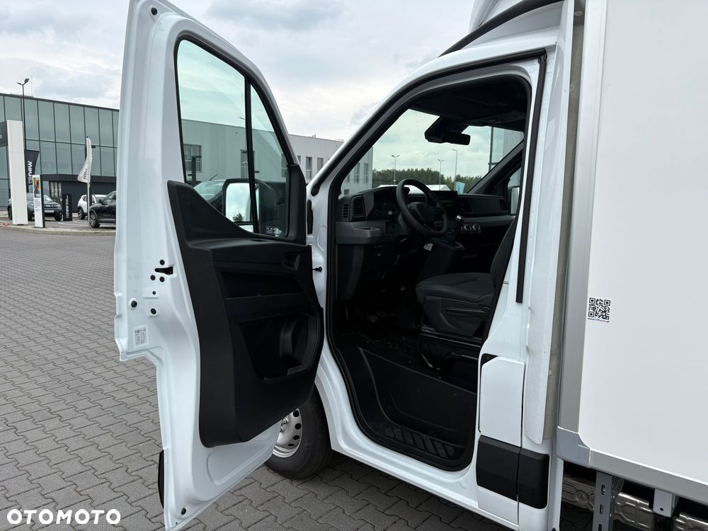 Renault nowy Master kontener 8 EP - 14