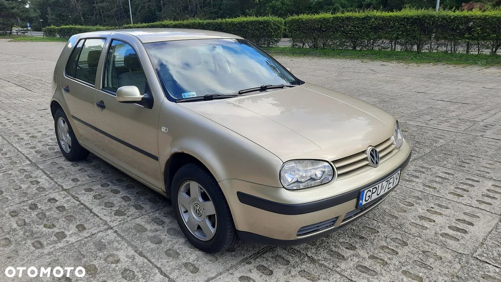 Volkswagen Golf - 3