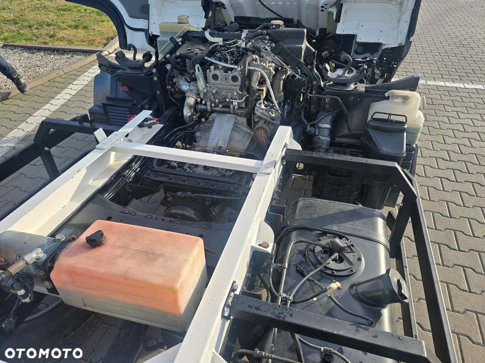 Mitsubishi Fuso canter - 32