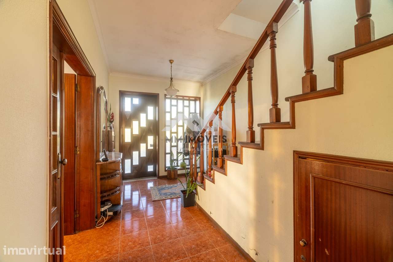Moradia T4 | 4 Frentes | Lote 450 M²  | Jardim | Garagem | Maia - Grande imagem: 5/44