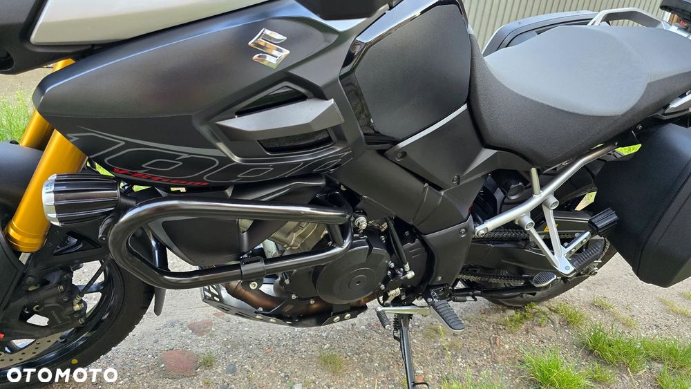 Suzuki V-STROM - 8
