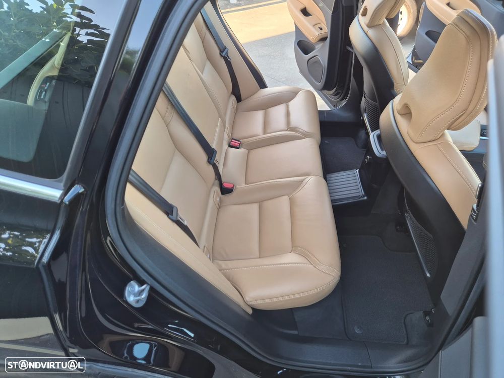 Volvo XC 60 2.0 T8 PHEV Inscription AWD - 53