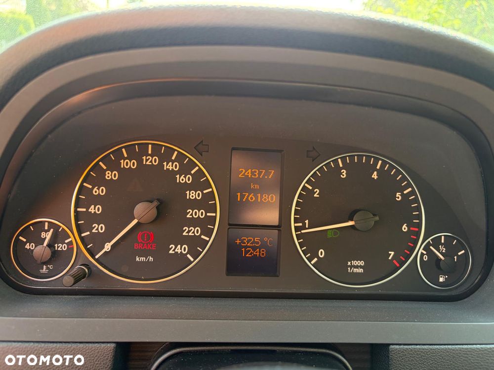 Mercedes-Benz Klasa A 160 BlueEFFICIENCY Avantgarde - 9