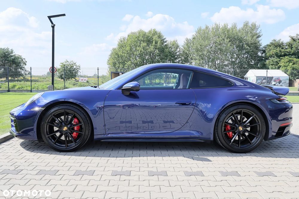 Porsche 911 Carrera 4S - 19