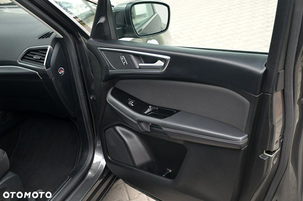 Ford S-Max - 16