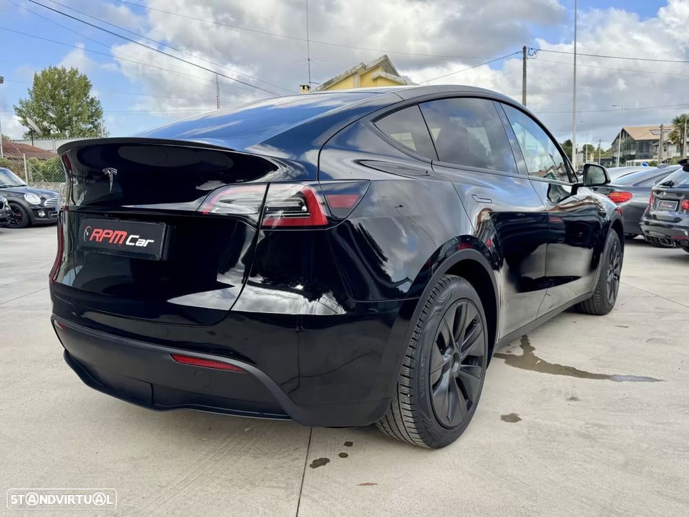 Tesla Model Y Long-Range RWD - 13