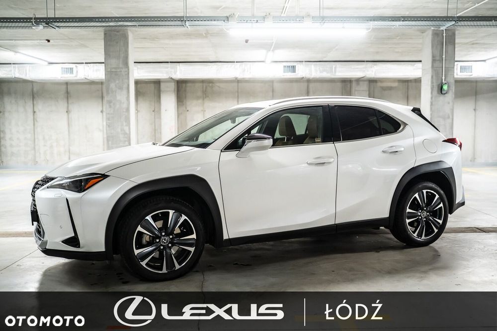 Lexus UX - 3