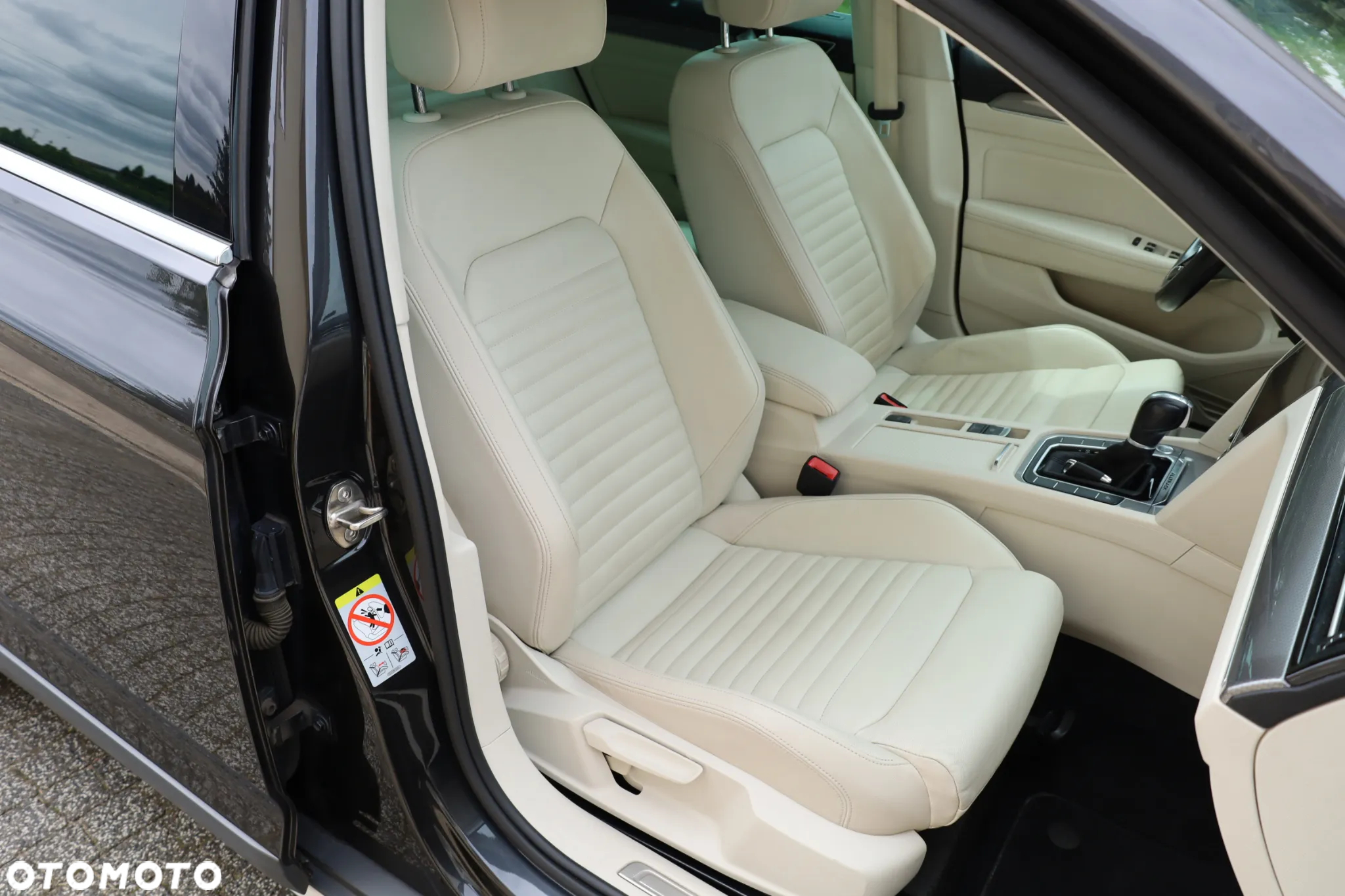Volkswagen Passat Alltrack 2.0 TSI BMT 4Mot DSG - 17