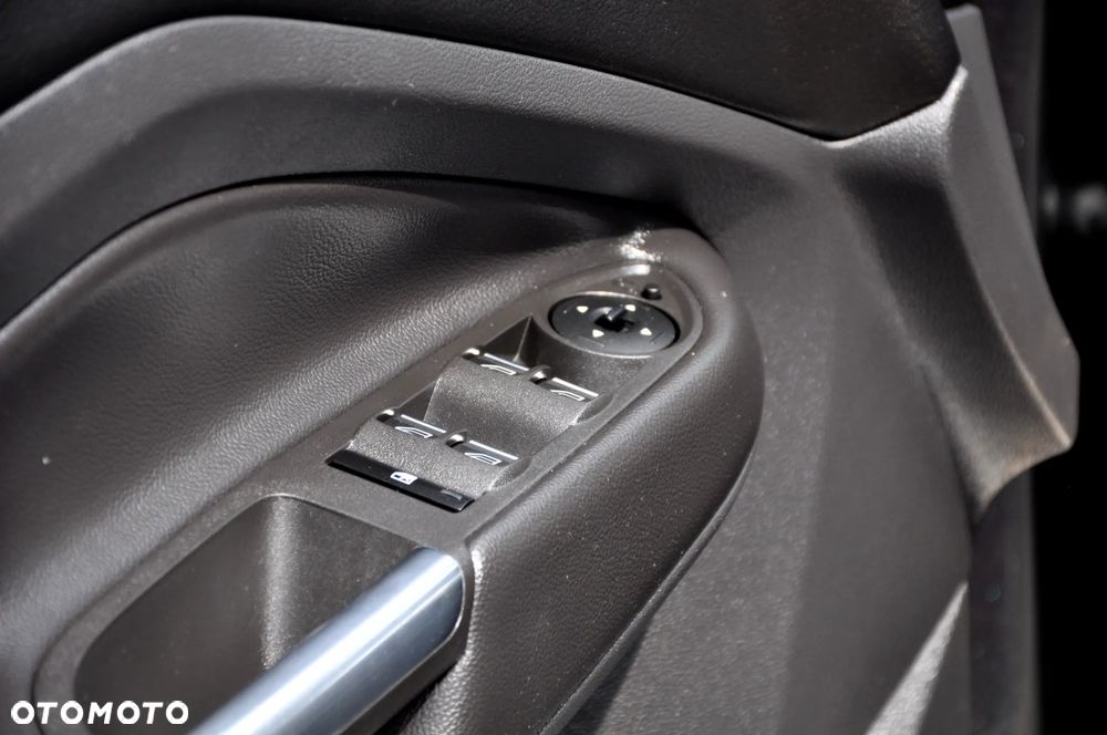 Ford Kuga 1.5 EcoBoost FWD ST-Line ASS MMT6 - 40