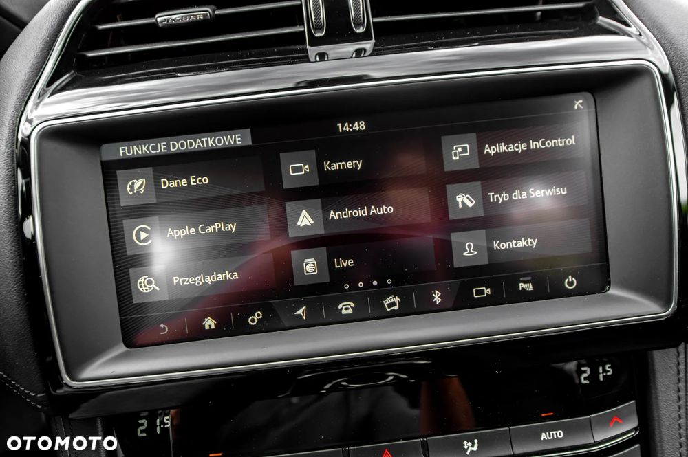 Jaguar F-Pace D200 AWD R-Dynamic S - 33