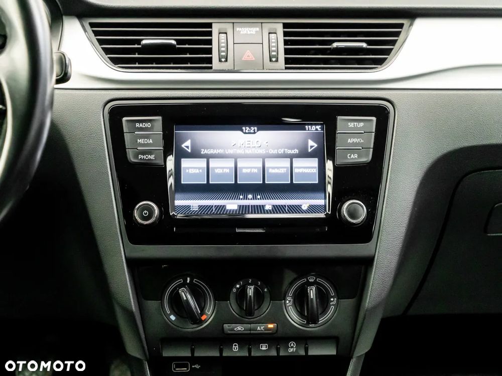 Skoda RAPID 1.0 TSI Ambition - 18