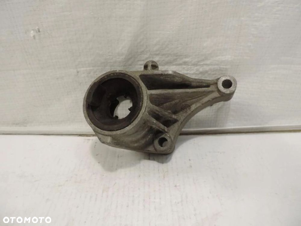 PODUSZKA ŁAPA SILNIKA OPEL MERIVA A 1,4 1,6 24416545 - 1