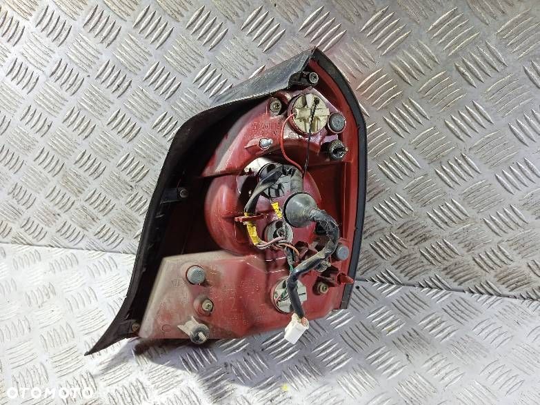 LAMPA LEWA TYLNA HYUNDAI ELANTRA - 2