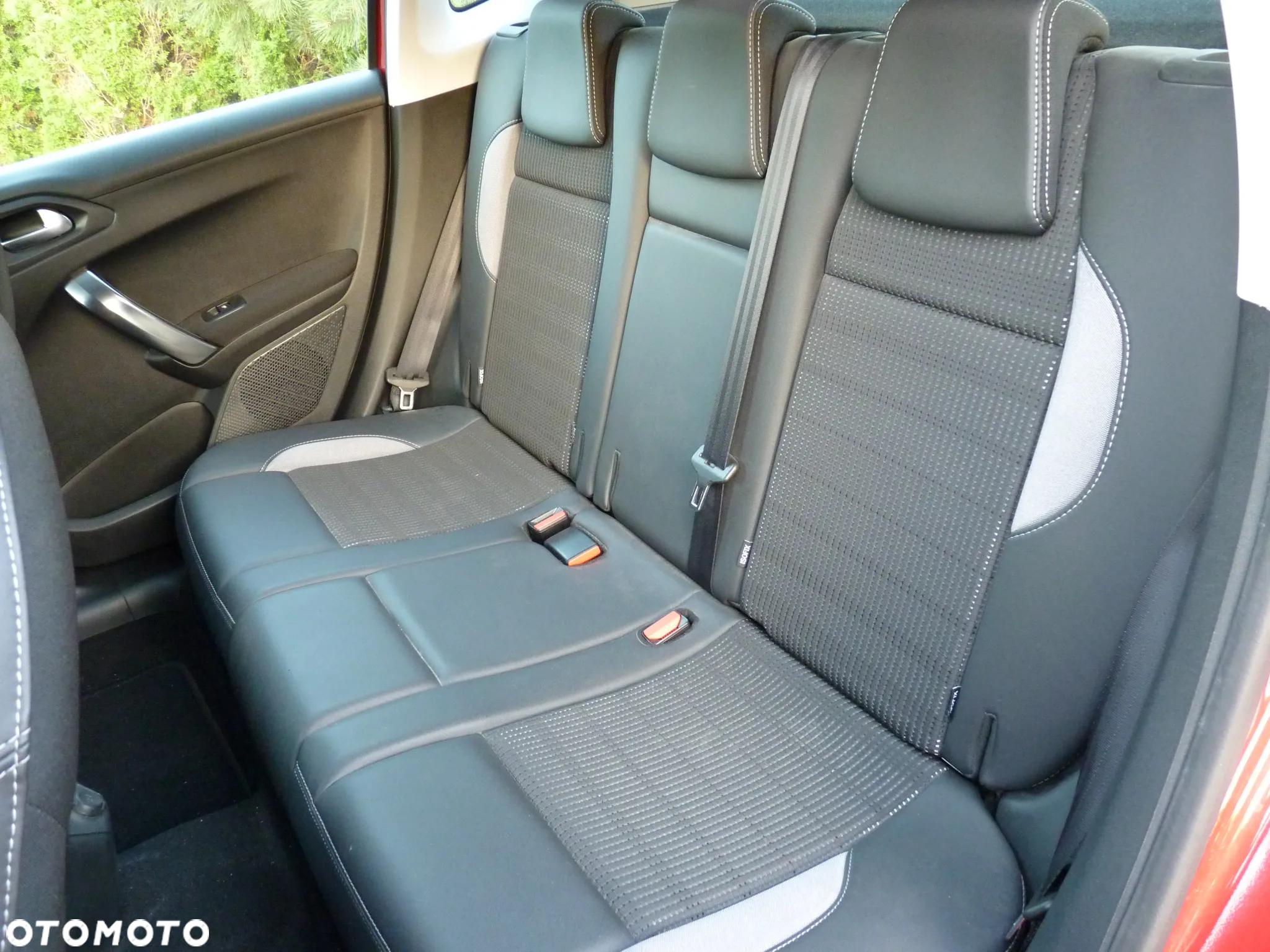 Peugeot 2008 1.5 BlueHDi Allure - 7