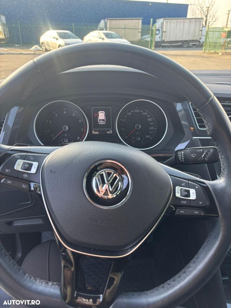 Volkswagen Tiguan - 3