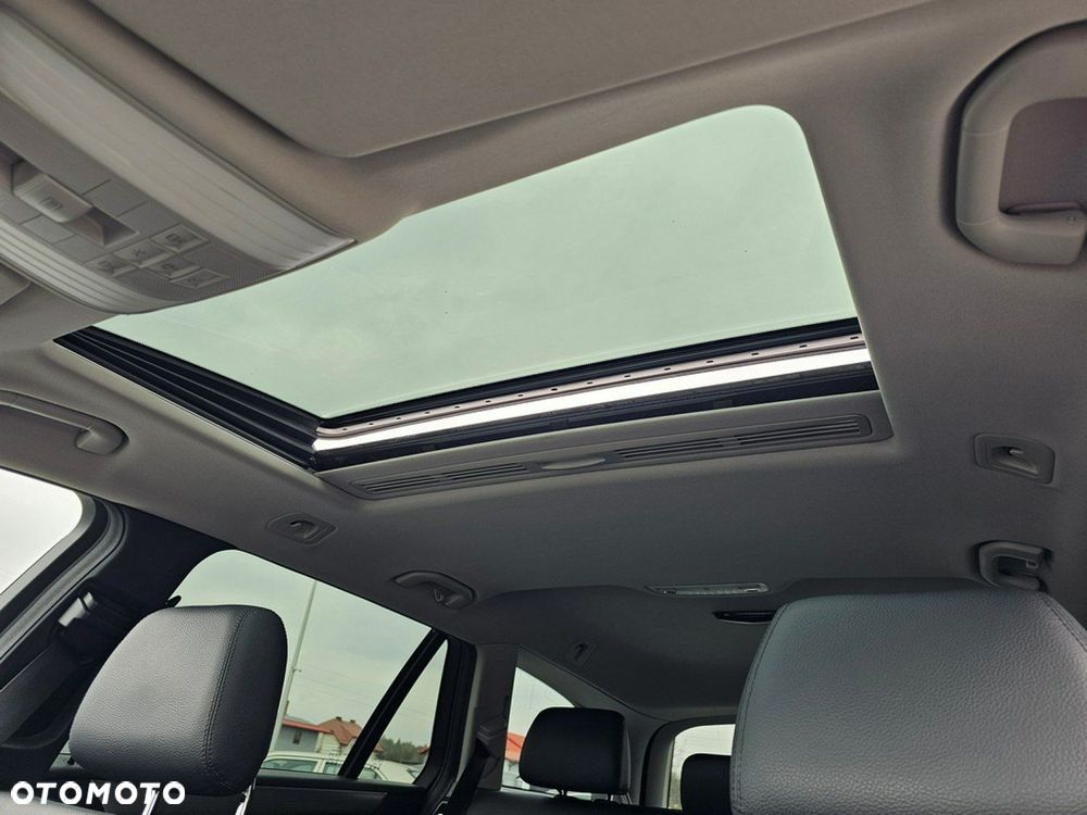 Mercedes-Benz Klasa E - 23