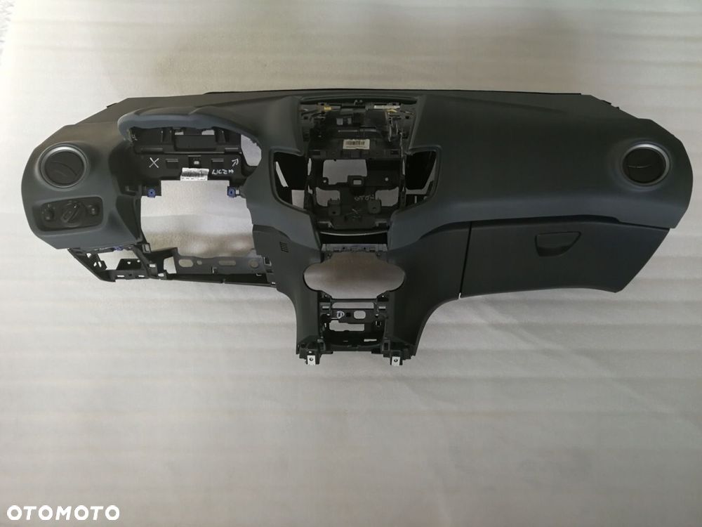 DESKA ROZDZIELCZA FORD FIESTA MK7 AIRBAG - 4