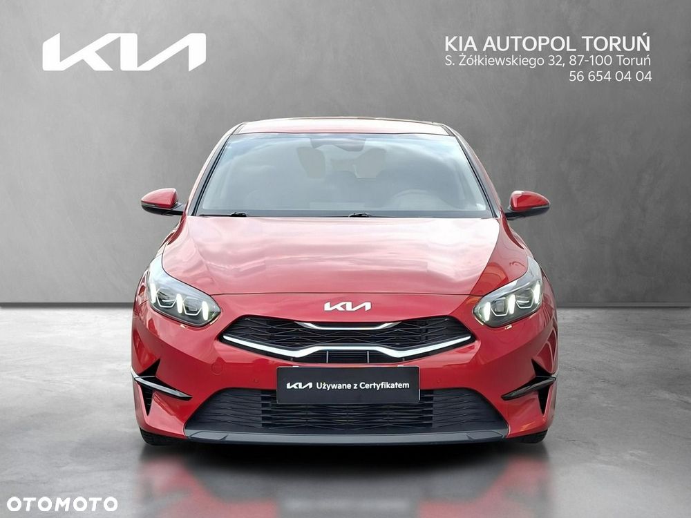 Kia Ceed - 8
