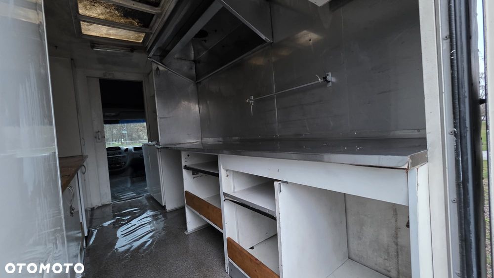 Mercedes-Benz Sprinter - 27