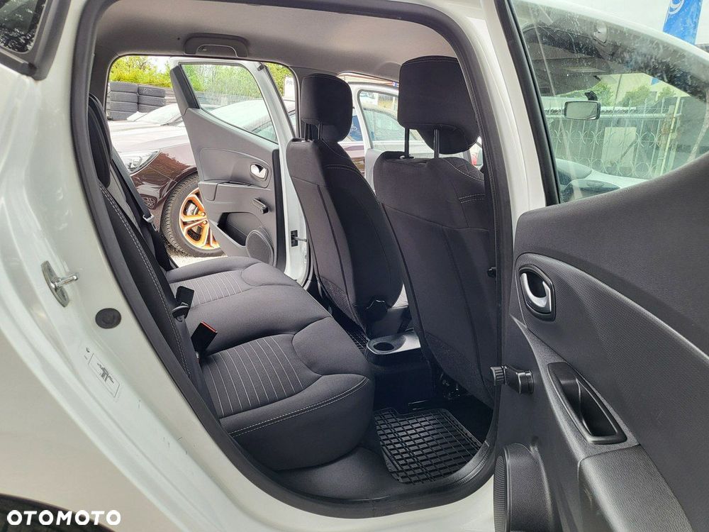 Renault Clio - 21
