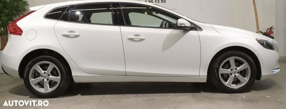Volvo V40 D2 Momentum - 9