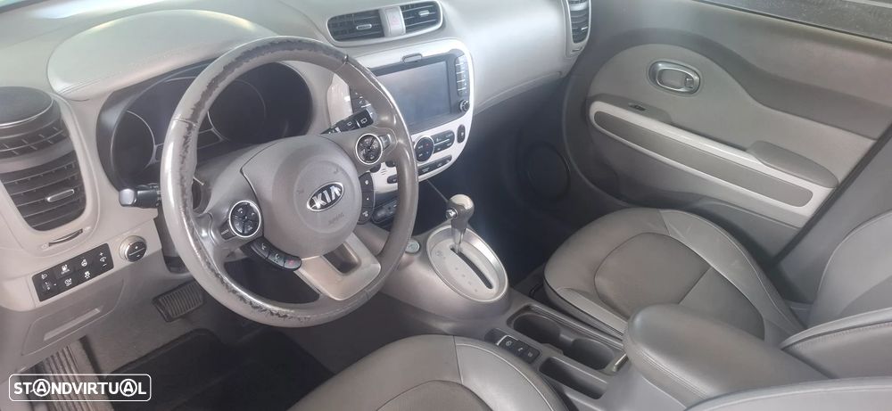 Kia e-Soul EV Play - 18