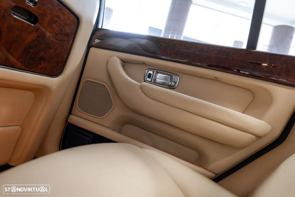 Bentley Arnage Red Label - 22