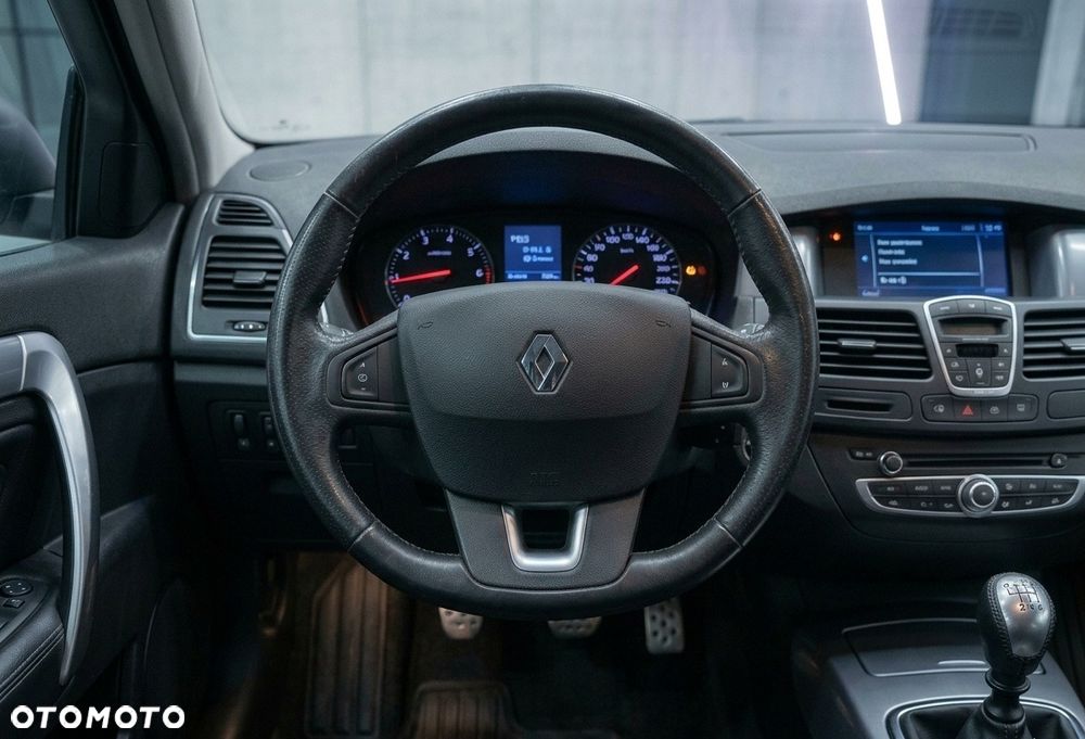 Renault Laguna dCi 110 FAP Bose Edition - 9