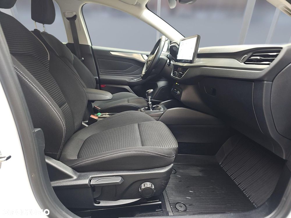 Ford Focus SW 1.5 EcoBlue Titanium - 11