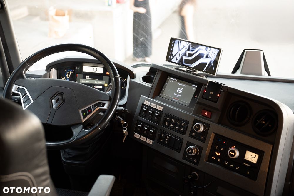 Renault T , Koniowóz 4 konie , zabudowa 2025 - gwarancja - 22