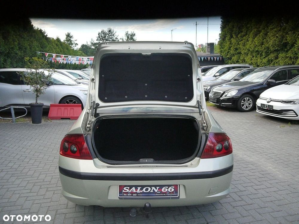 Peugeot 407 - 13