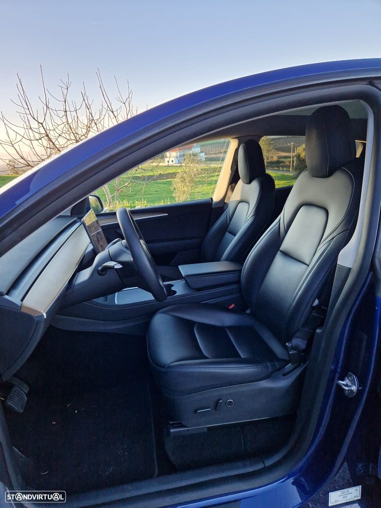 Tesla Model Y Long Range Dual Motor AWD - 16