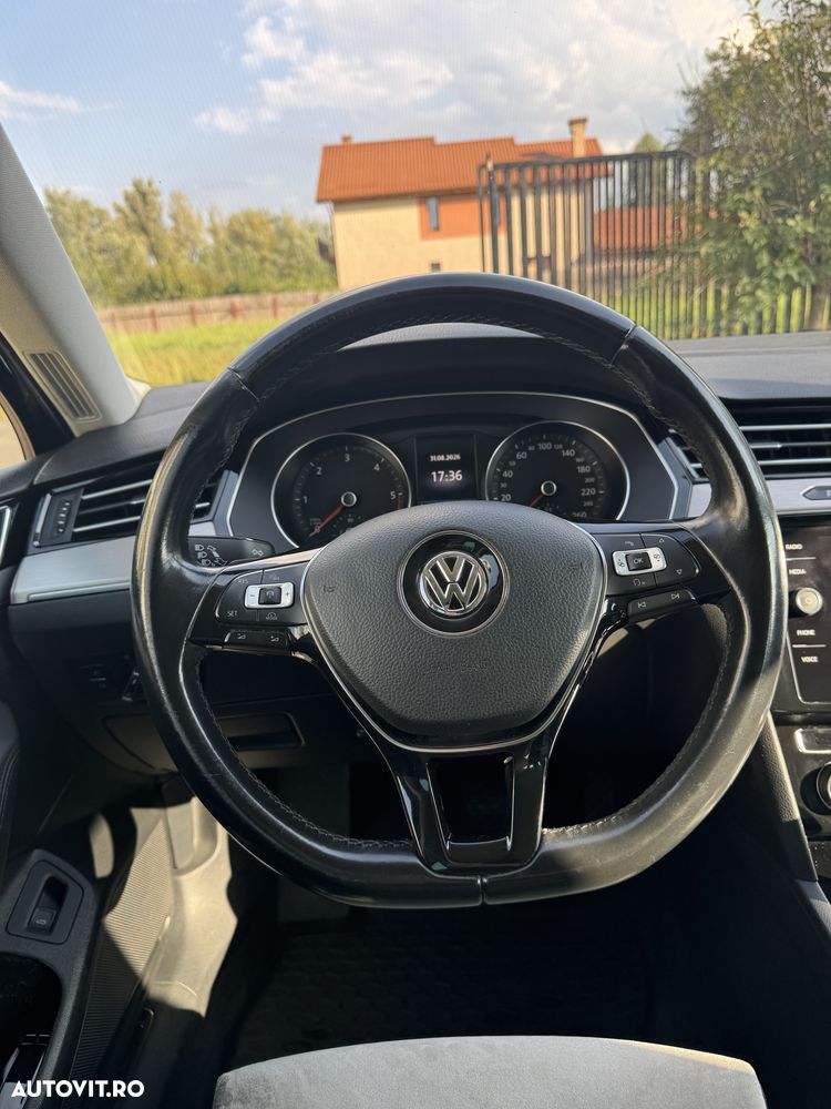 Volkswagen Passat 2.0 TDI DSG Highline - 7