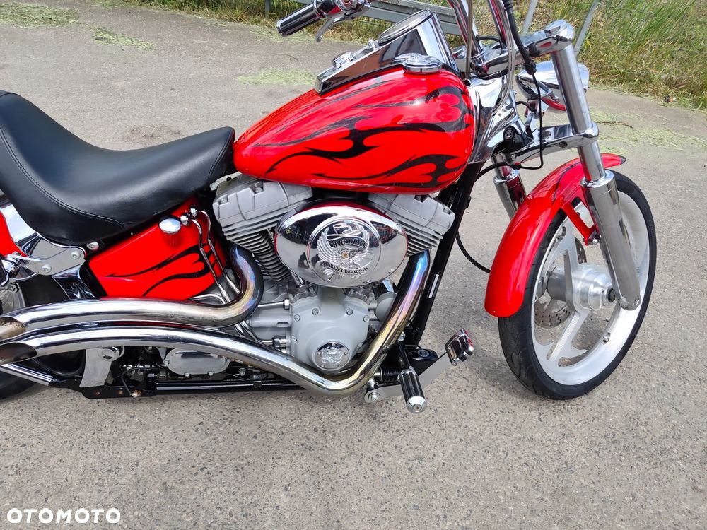 Harley-Davidson Softail Custom - 26