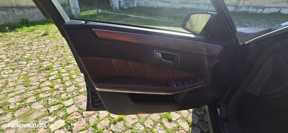 Mercedes-Benz E 300 BLUETEC Hybrid Avantgarde - 15