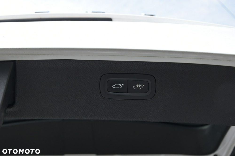 Volvo XC 90 - 37