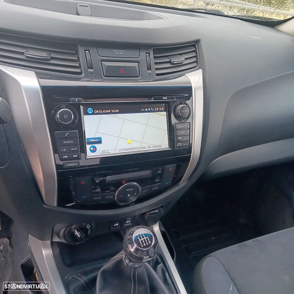 Nissan Navara 2.3 dCi CD 4WD Tekna - 10