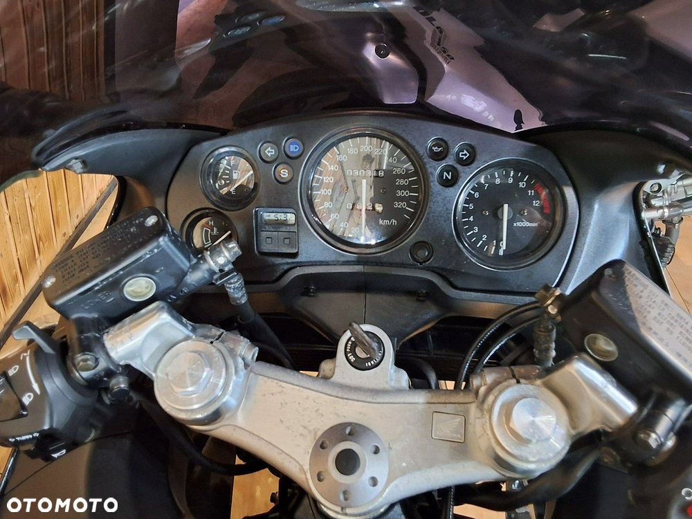 Honda CBR - 14