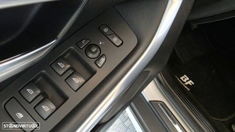 Volvo V40 Cross Country 1.6 D2 Summum - 37