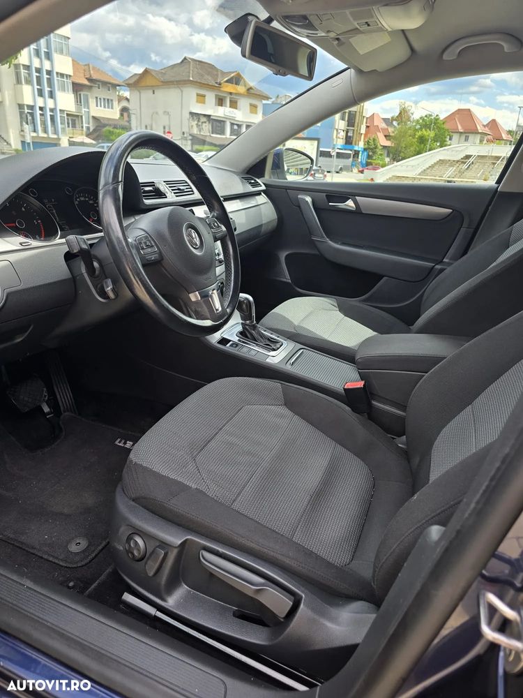 Volkswagen Passat 2.0 TDI BlueMotion Technology DSG Highline - 2