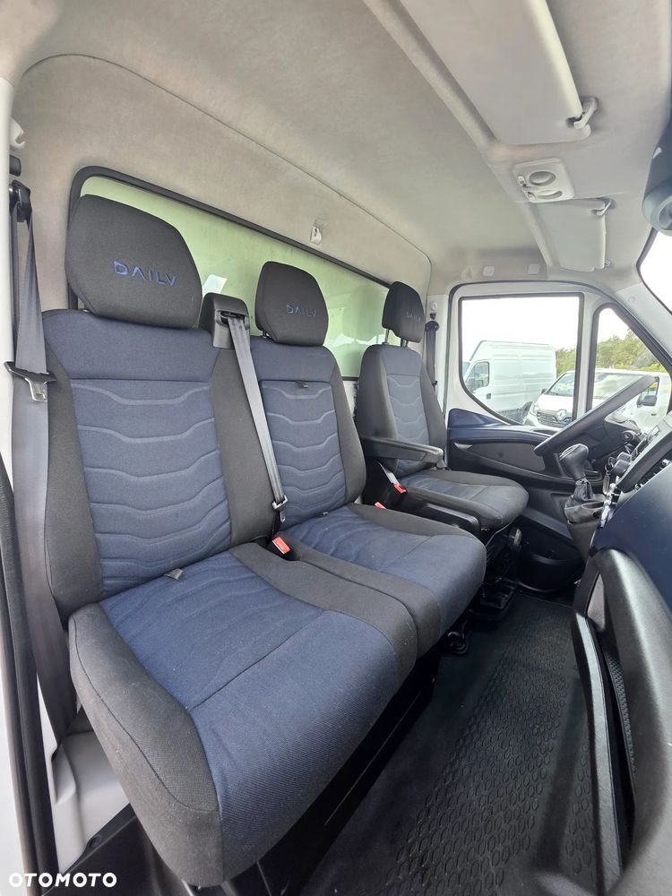 Iveco IVECO 35S18 3.0 HPI 180 KONNA KONTENER 4.2 M KLIMA HIMATIC 8 BIEGÓW WEBASTO DO 3.5 T - 26